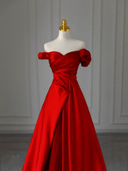 Vestido de fiesta rojo de satén y tul con hombros descubiertos