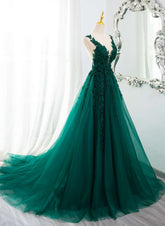 Vestido de fiesta largo de encaje con escote en V y cuentas verde oscuro