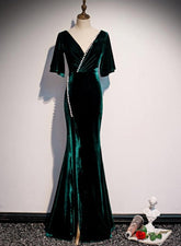 Vestido formal de fiesta de terciopelo verde oscuro con escote en V y corte sirena