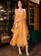 Vestido de fiesta de corte A con escote en forma de corazón, tirantes de tul y cuentas