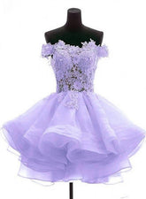 Vestidos de fiesta de bienvenida con escote corazón y encaje color lavanda con hombros descubiertos