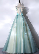 Vestido largo de tul con encaje verde menta para quinceañeras