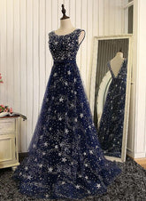 Vestido de fiesta largo de tul azul marino brillante con escote redondo y corte A