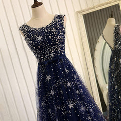 Vestido de fiesta largo de tul azul marino brillante con escote redondo y corte A
