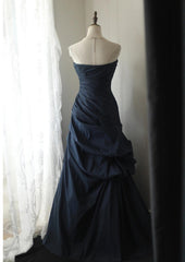 Navy Blue Sweetheart Style Taffeta Long Prom Dress