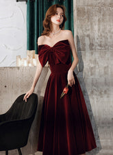 Vestido de fiesta de terciopelo rojo vino hasta la rodilla
