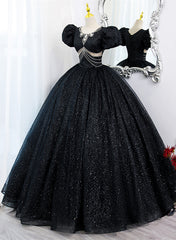 Vestido de fiesta glamuroso de tul negro con cuentas y mangas cortas