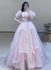 Vestido de fiesta rosa con escote en forma de corazón, de tul y cuentas, con hombros descubiertos