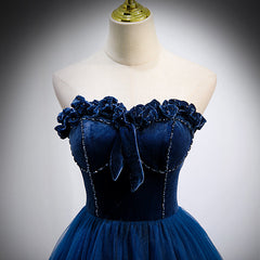 Vestido formal largo de tul y top de terciopelo azul marino