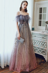 Hermoso vestido de fiesta de tul con hombros descubiertos y tirantes degradados en forma de A