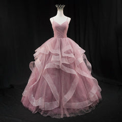 Vestido de noche largo de tul con escote en forma de corazón rosa