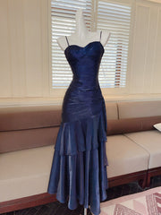 Vestido de fiesta azul marino de sirena con tirantes finos