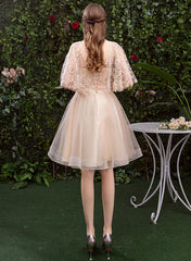 Vestido de fiesta corto de tul con encaje color champán claro