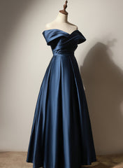 Vestido de fiesta largo de satén azul marino con corte A