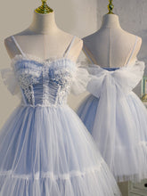 Vestidos de fiesta cortos de tul azul claro con cuentas