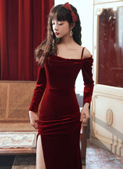 Hermoso vestido de fiesta de terciopelo rojo vino con hombros descubiertos