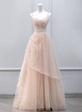 Vestido de fiesta largo con tirantes de tul rosa y cuentas