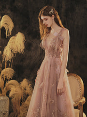 Vestido de fiesta largo de tul con tirantes de color rosa oscuro y encaje