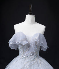 Vestido de fiesta largo con hombros descubiertos y tul gris plateado
