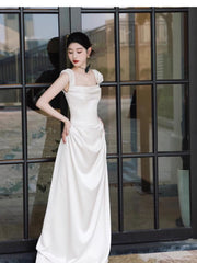 Vestido de fiesta de boda de satén blanco sin tirantes y largo hasta el suelo