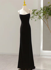 Vestido de fiesta largo, sencillo, negro, con espalda baja