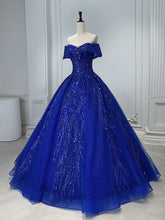 Vestido formal largo de tul y cuentas en color azul