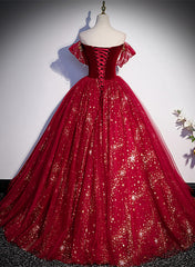 Vestido de fiesta de tul rojo vino con escote en forma de corazón y cuentas
