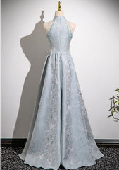Vestido de fiesta de satén gris plateado con corte A y largo hasta el suelo