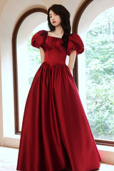 Vestido de fiesta rojo vino con mangas cortas y cuentas en forma de A