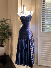 Vestido de fiesta azul marino de sirena con tirantes finos