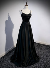 Vestido de fiesta largo con tirantes de satén negro