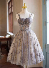 Vestido de fiesta corto de tul con cuentas y corte en A