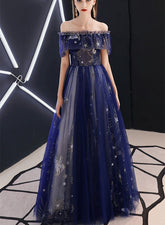 Vestido de fiesta largo azul marino con hombros descubiertos y corte A