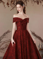 Vestido de fiesta sencillo de corte A con hombros descubiertos en color rojo vino