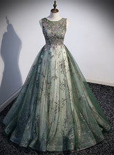Vestido de fiesta largo de tul verde con escote redondo