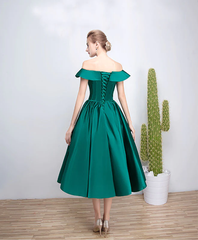 Vestido de fiesta de graduación con hombros descubiertos de satén verde