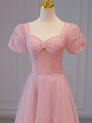 Vestido de fiesta largo de corte A con mangas cortas y escote en forma de corazón en color rosa