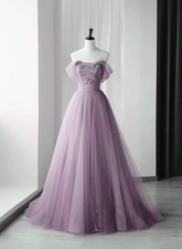 Elegante vestido de fiesta largo de tul con flores