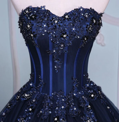 Vestido largo de fiesta de tul con apliques de encaje azul marino