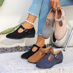 Autumn Large Size Retro Pointed Toe Leather Shoes Soft Leather Low Heel Casual Mary Jane Shoes Comfortable Footwear
