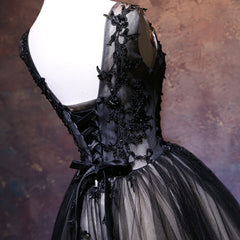 Adorable vestido de fiesta de tul y encaje con escote en V negro