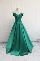 Vestido de noche largo de moda con hombros descubiertos en color verde