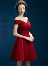 Wine Red Sweetheart Off Shoulder Tulle Homecoming Dress