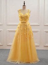Vestido de fiesta largo de tul con flores amarillas