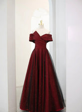 Vestido de fiesta largo de tul rojo vino con hombros descubiertos y corte A