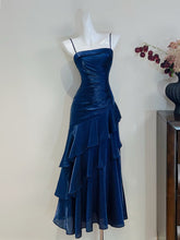 Vestido de fiesta largo de sirena con tirantes de satén azul marino