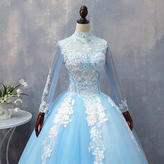 Vestido de tul con encaje y mangas largas azul para quinceañeras