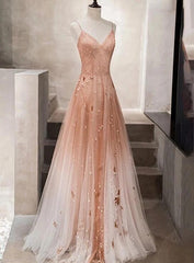 Hermoso vestido de fiesta de tul con cuentas rosas y vestido de noche