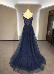 Vestido de fiesta azul marino de tul con encaje en forma de A