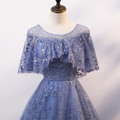 Vestido de noche largo con cordones y hombros descubiertos en azul glamuroso